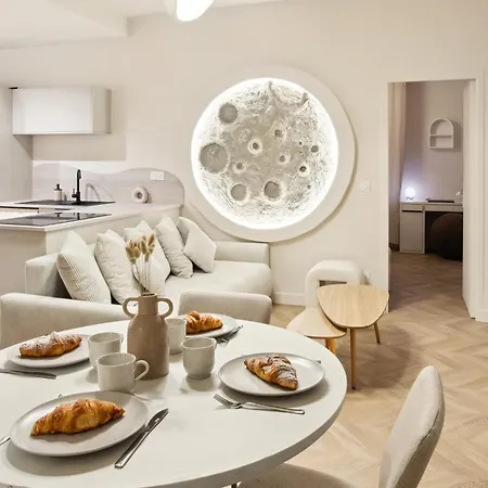 Cosy Moon For 4 Or 6 People Quartier Du Port * Nizza