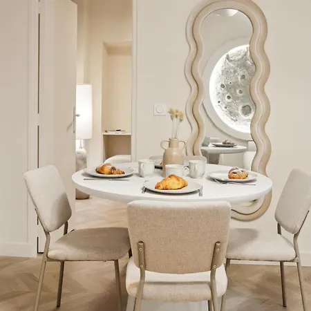 Cosy Moon For 4 Or 6 People Quartier Du Port * Niza